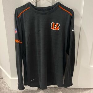 Cincinnati Bengals Nike Dri Fit Breathe LS medium